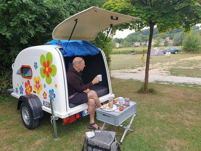 Ankommen und sofort entspannen im Kleox shelter Minianhänger