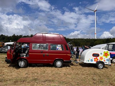Kleox Shelter travel mit VW Bus als Schlafraumerweiterung