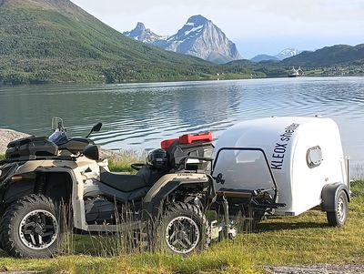Quad-Ferien mit Kleox Micro Campinganhänger
