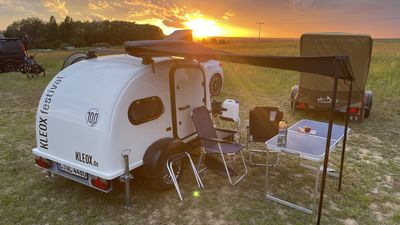 Kleox Festival Micro Campinganhänger mit Markise
